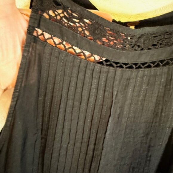 Free People Black Constant Crush Pintucked Bohemian Style Sleeveless Top Size M - Picture 2 of 10